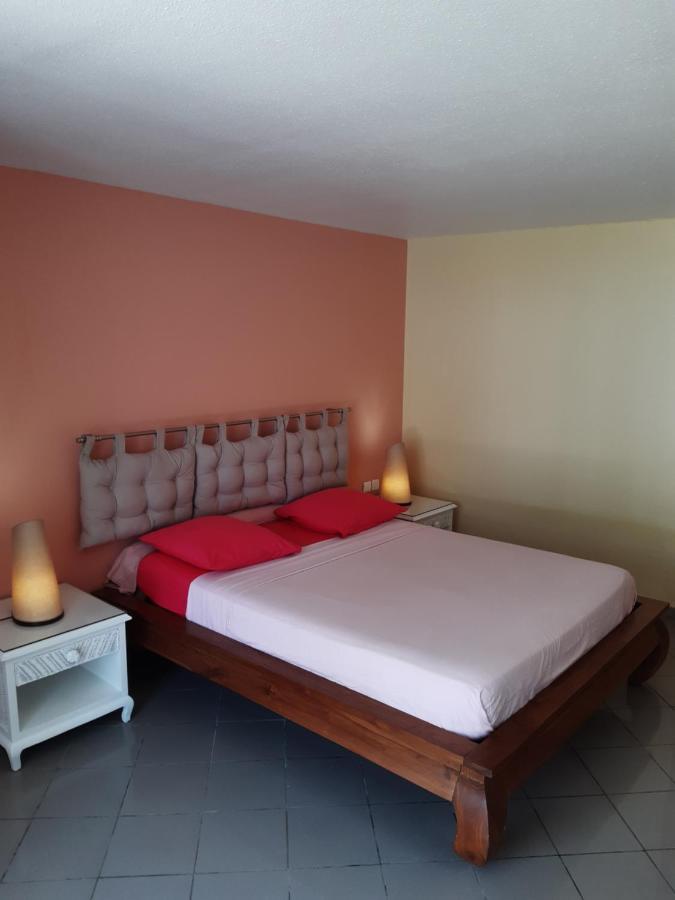 Studio En Bord De Mer - Residence La Vieille Tour Le Gosier  Buitenkant foto
